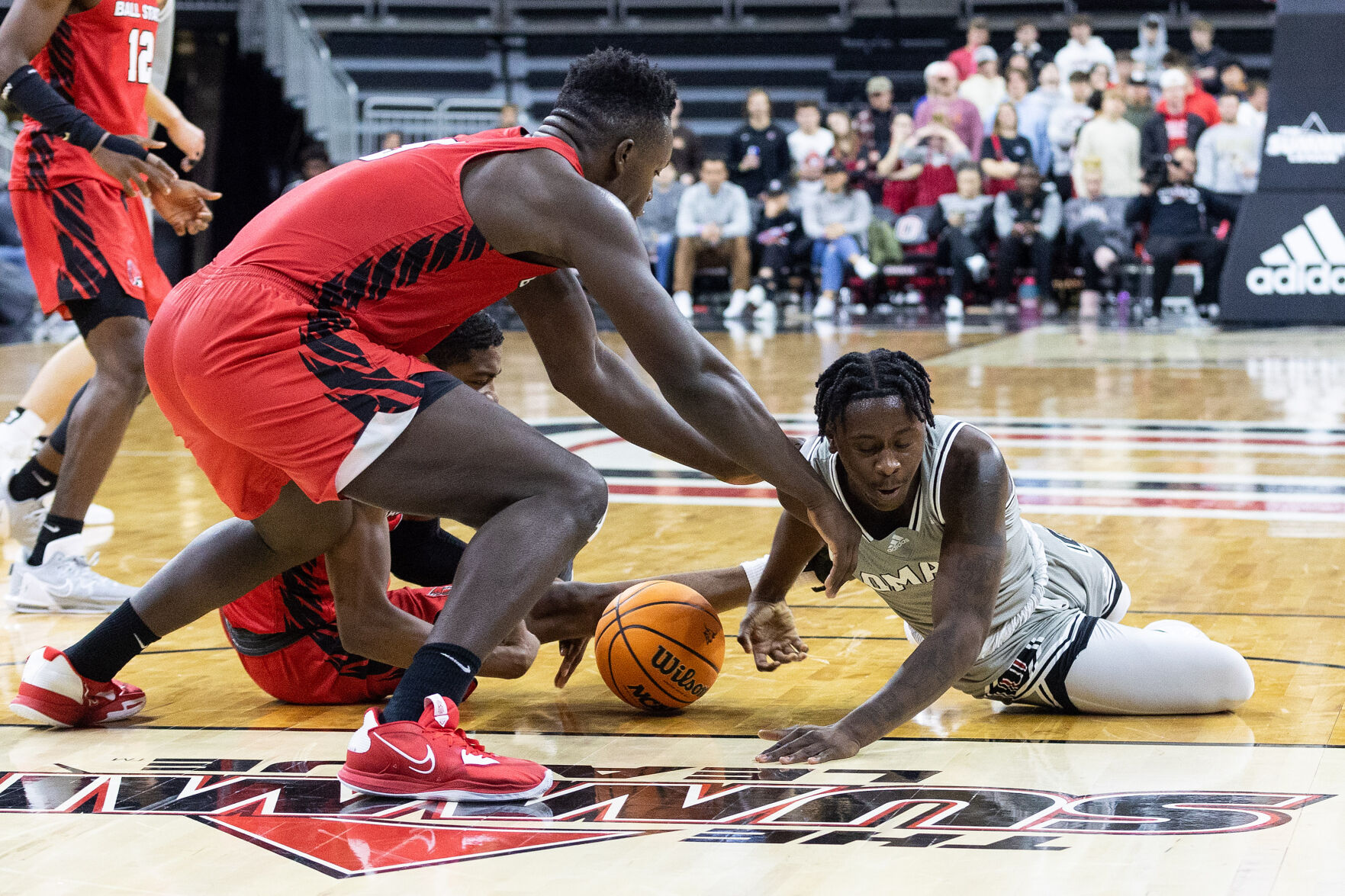 111722-owh-spo-unobasketball-em11.jpg